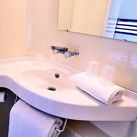 Premiere Classe Hotel 3*