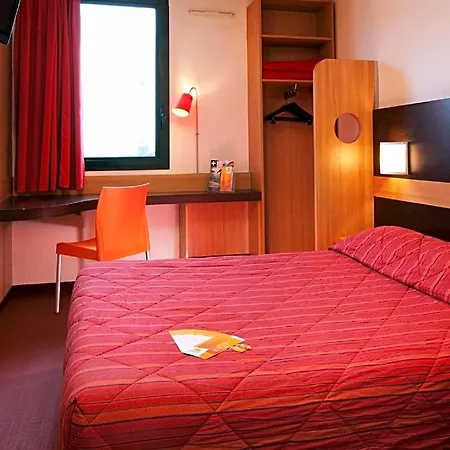 Premiere Classe Hotel 3*